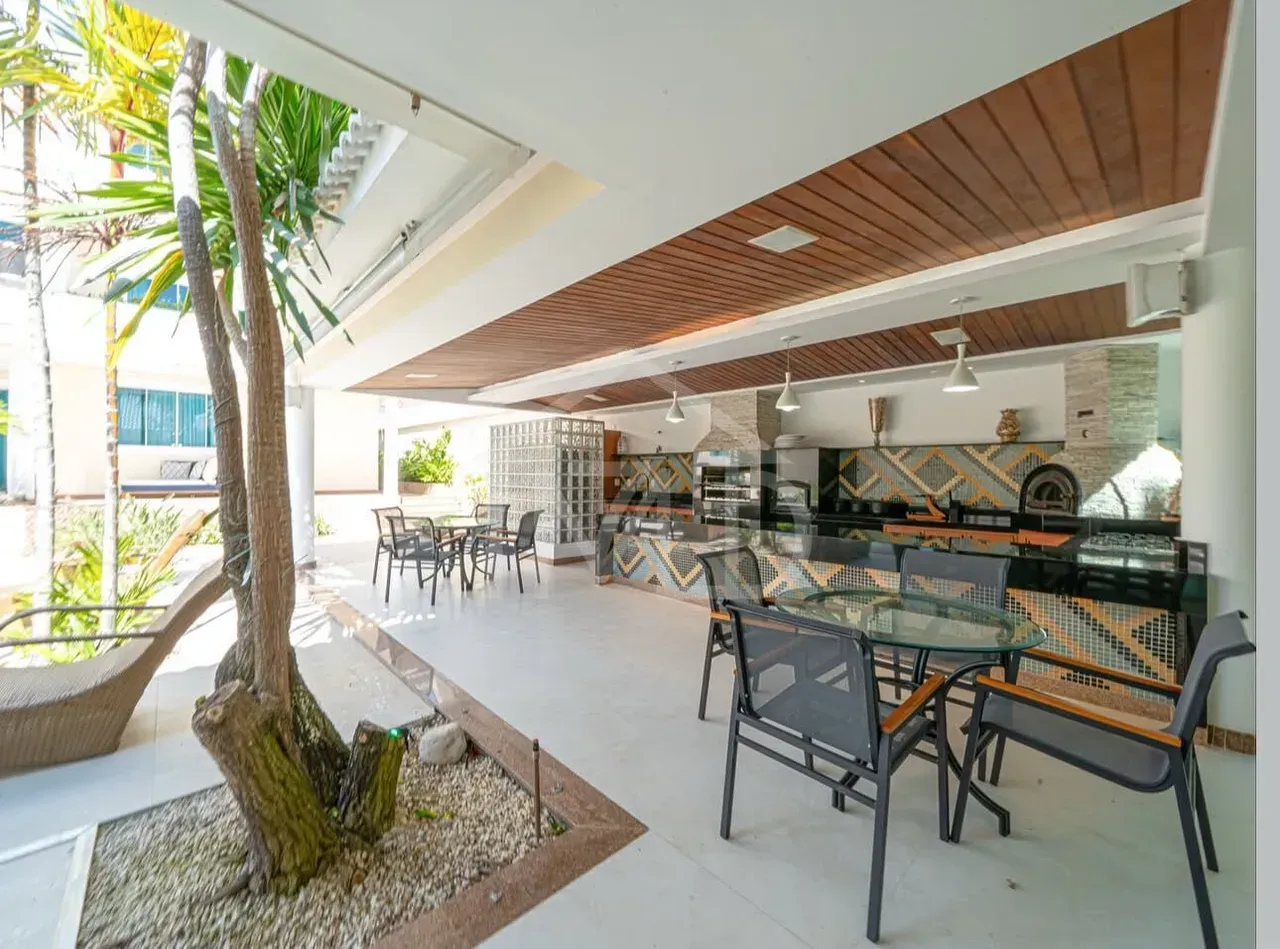 House with 5 bedrooms, 5 baths and 1000 m² — photo 9