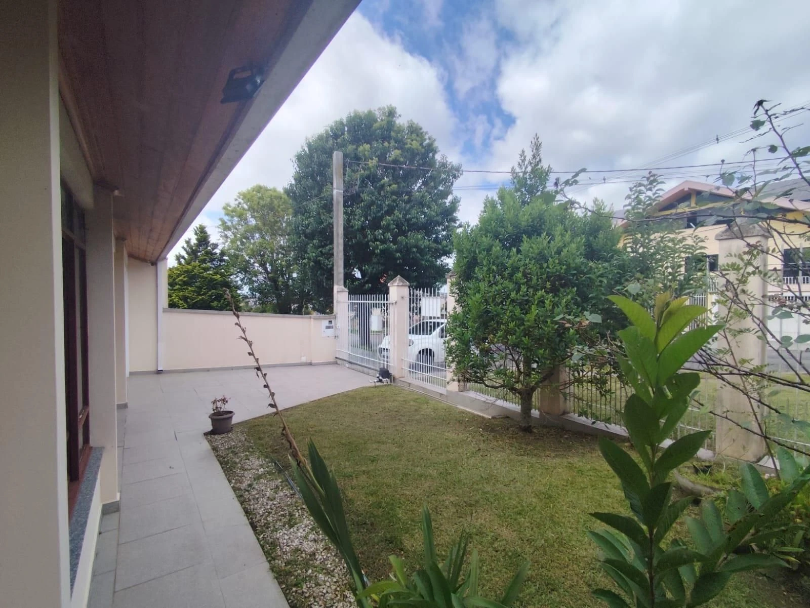 Casa, 90 m², com piso de madeira ou laminado — photo 6