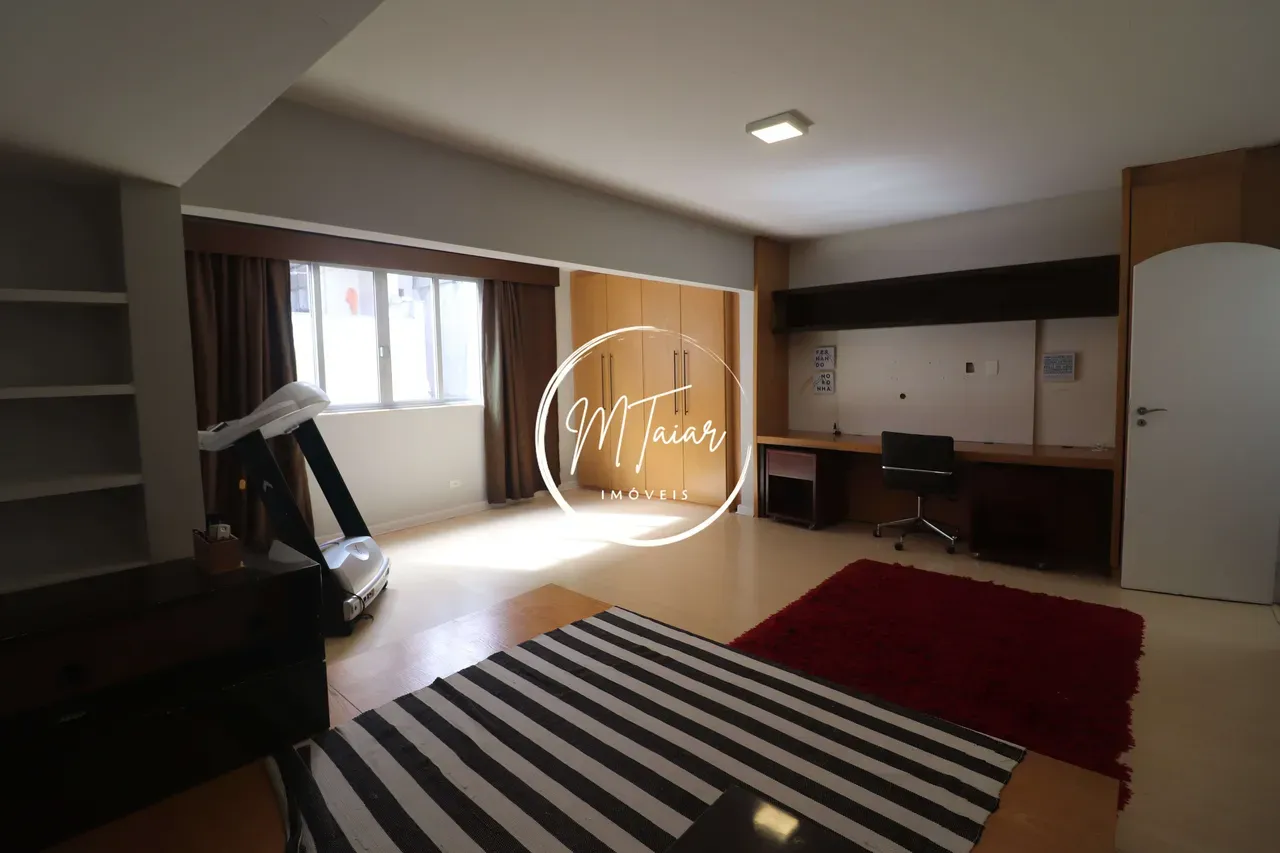 323 m² apartment with 4 bedrooms and 5 bathrooms — photo 27