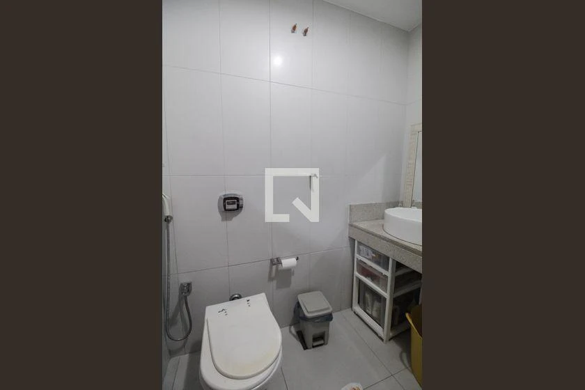 Rental house with 4 en-suite bedrooms and 606 m² — photo 12