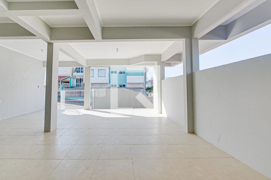 4-bedroom house with a garden in Florianópolis — photo 18