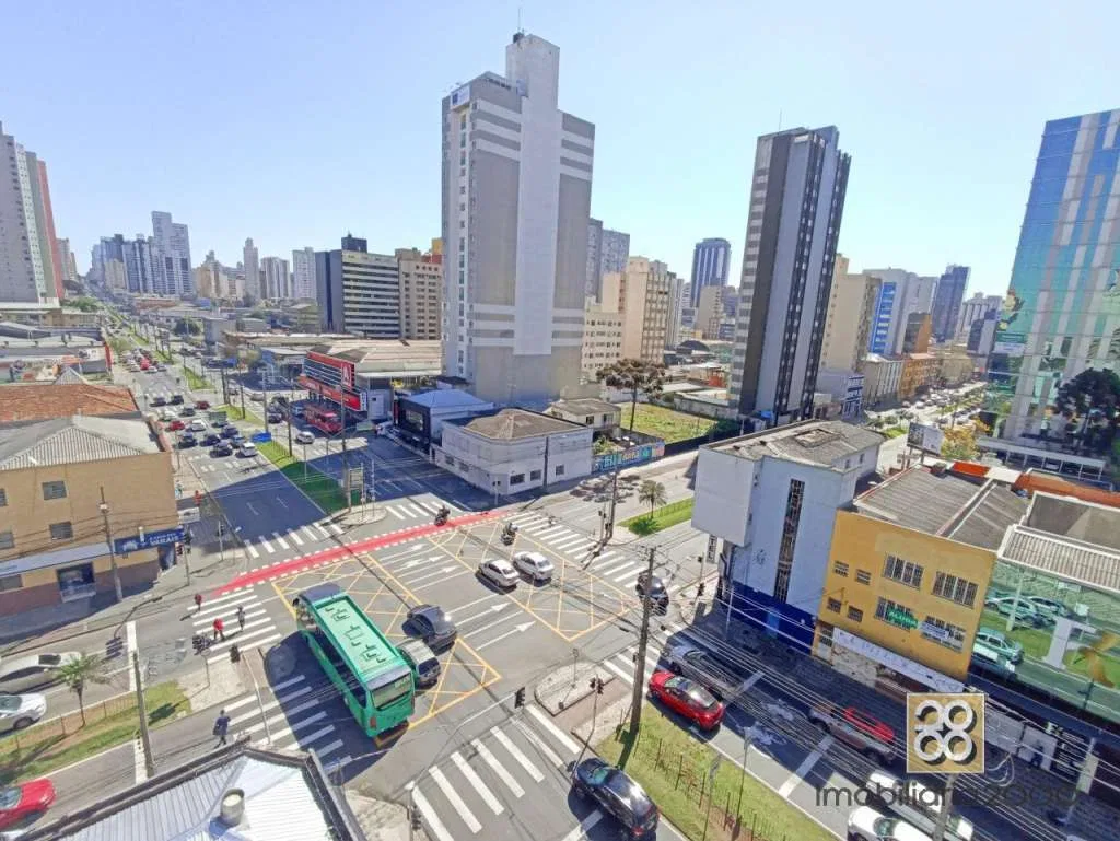 One-bedroom apartment with a washing machine in Curitiba — photo 12