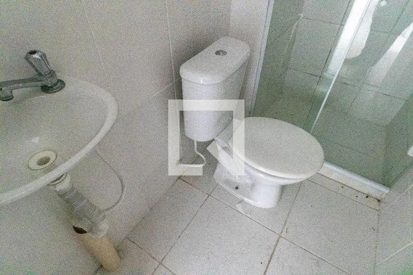 2-bedroom apartment in a building with a gym — photo 18