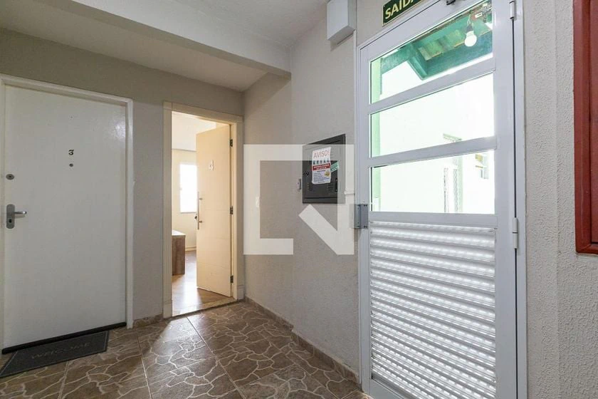 Wood or laminate floors in a 2-bedroom apartment, 60 m² — photo 27