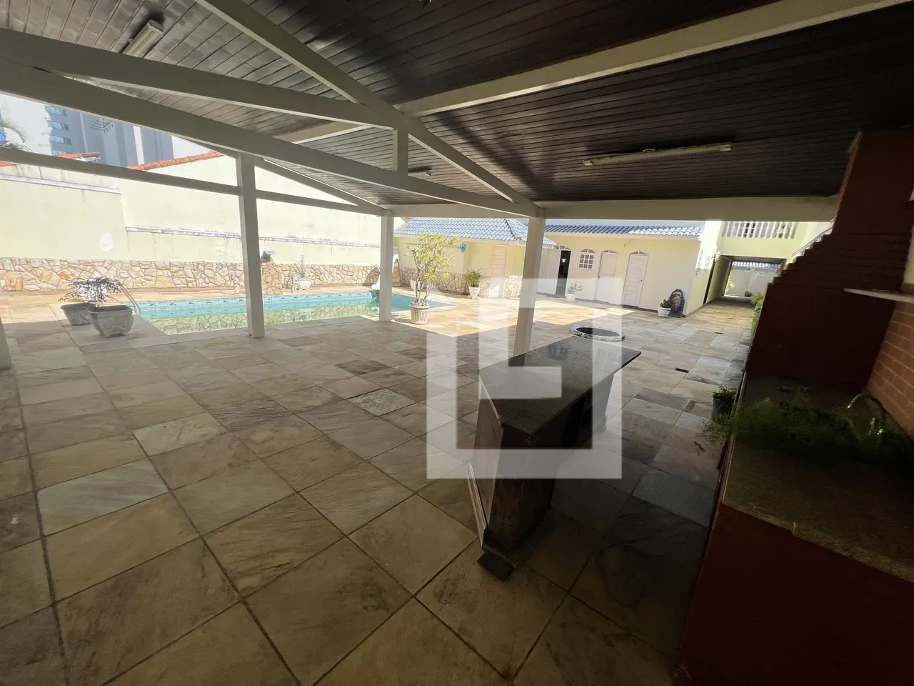 House with 4 suites and 5 parking spaces plus balcony BBQ — photo 10
