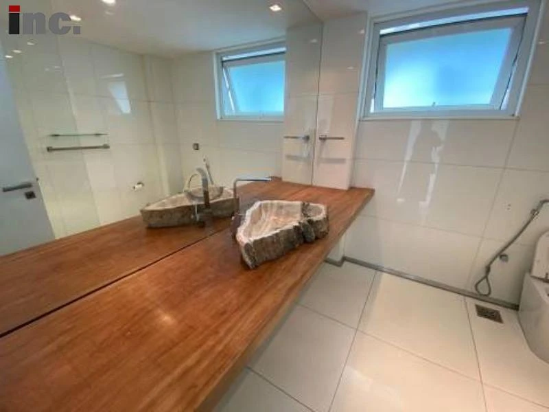 Casa mobiliada 900 m² com 5 suítes e 8 banheiros — photo 16