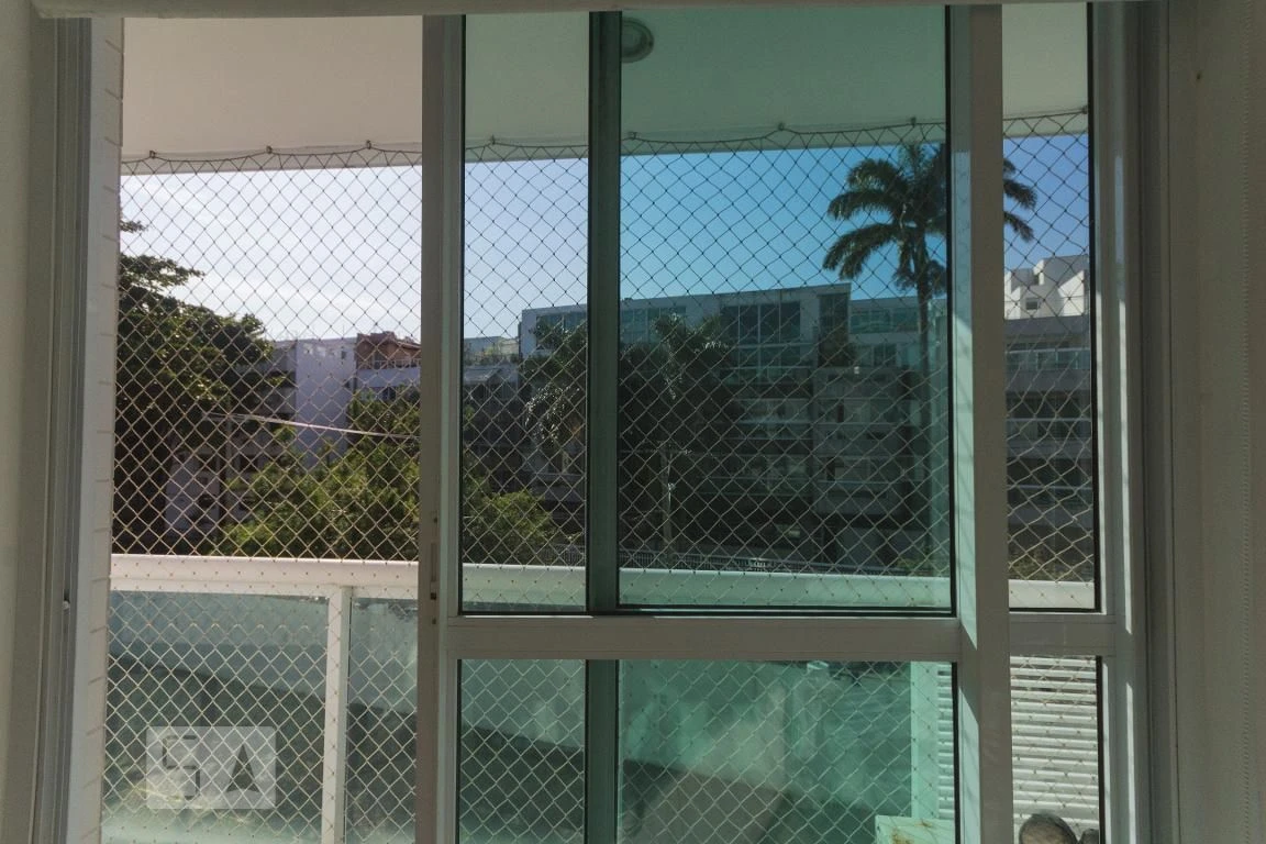 Furnished apartment with 2 en-suites and a balcony — photo 43