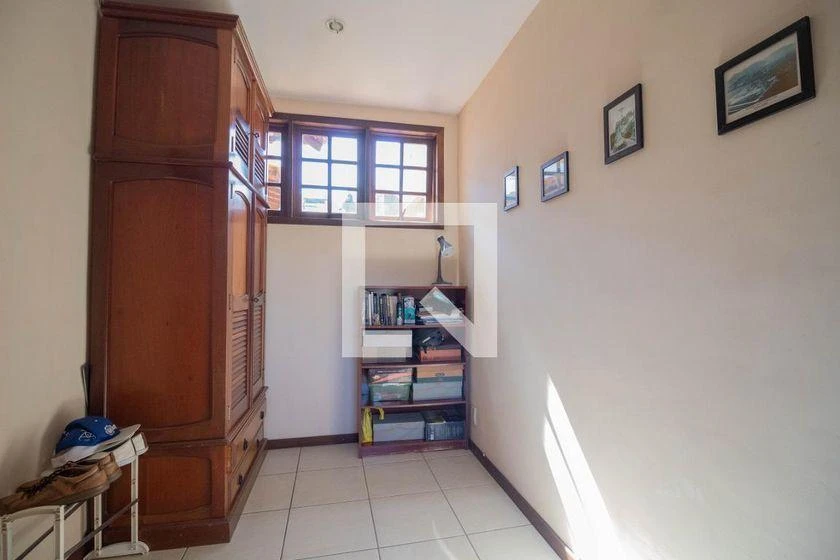 Casa de 450 m² con 6 dormitorios y 4 baños — photo 34
