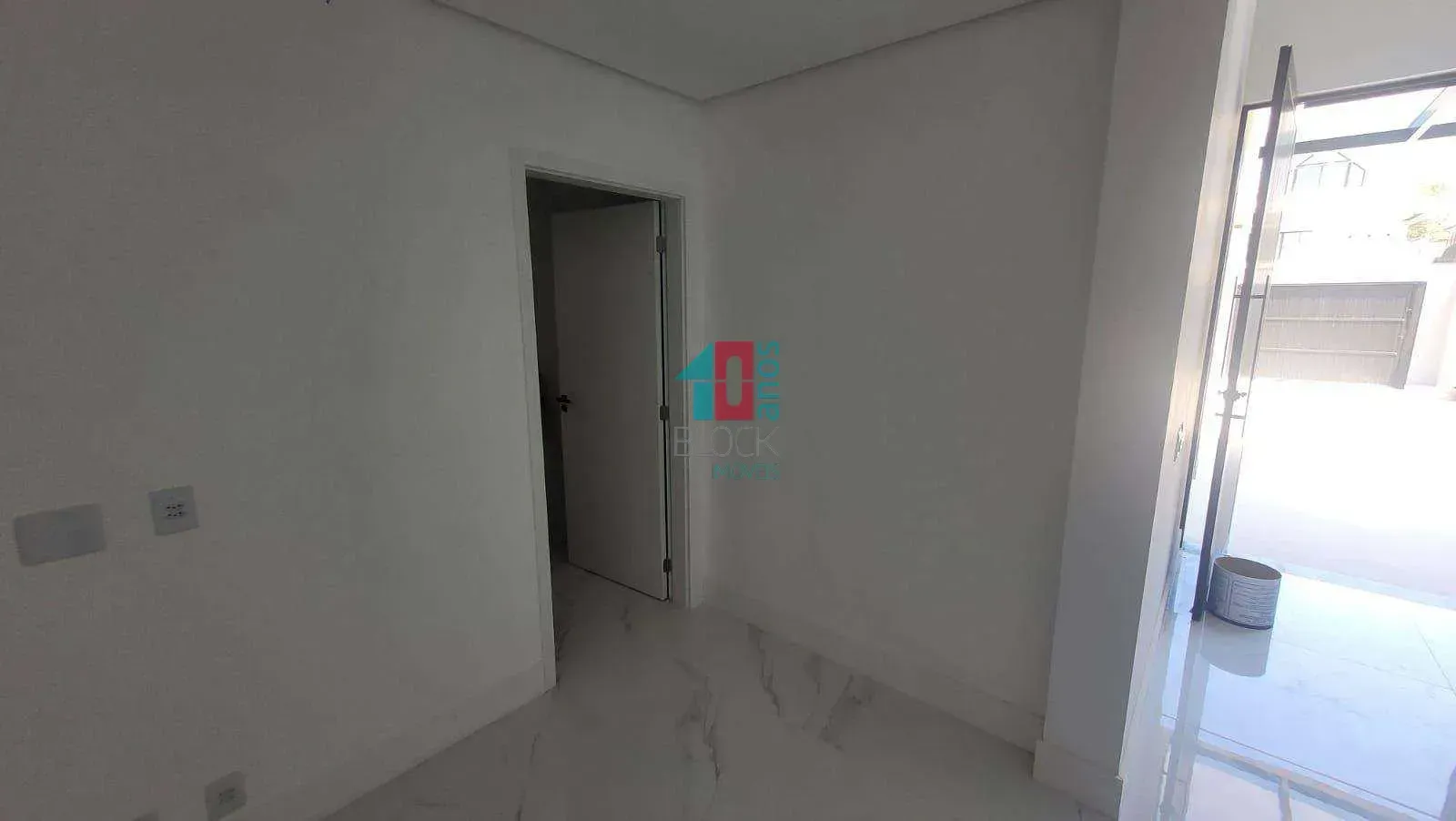 Condo house with 5 bedrooms and 5 en-suites — photo 24