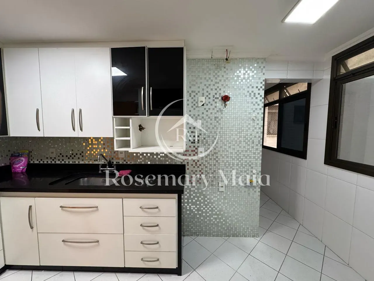 Home office in a 3-bedroom apartment, 135 m² — photo 17
