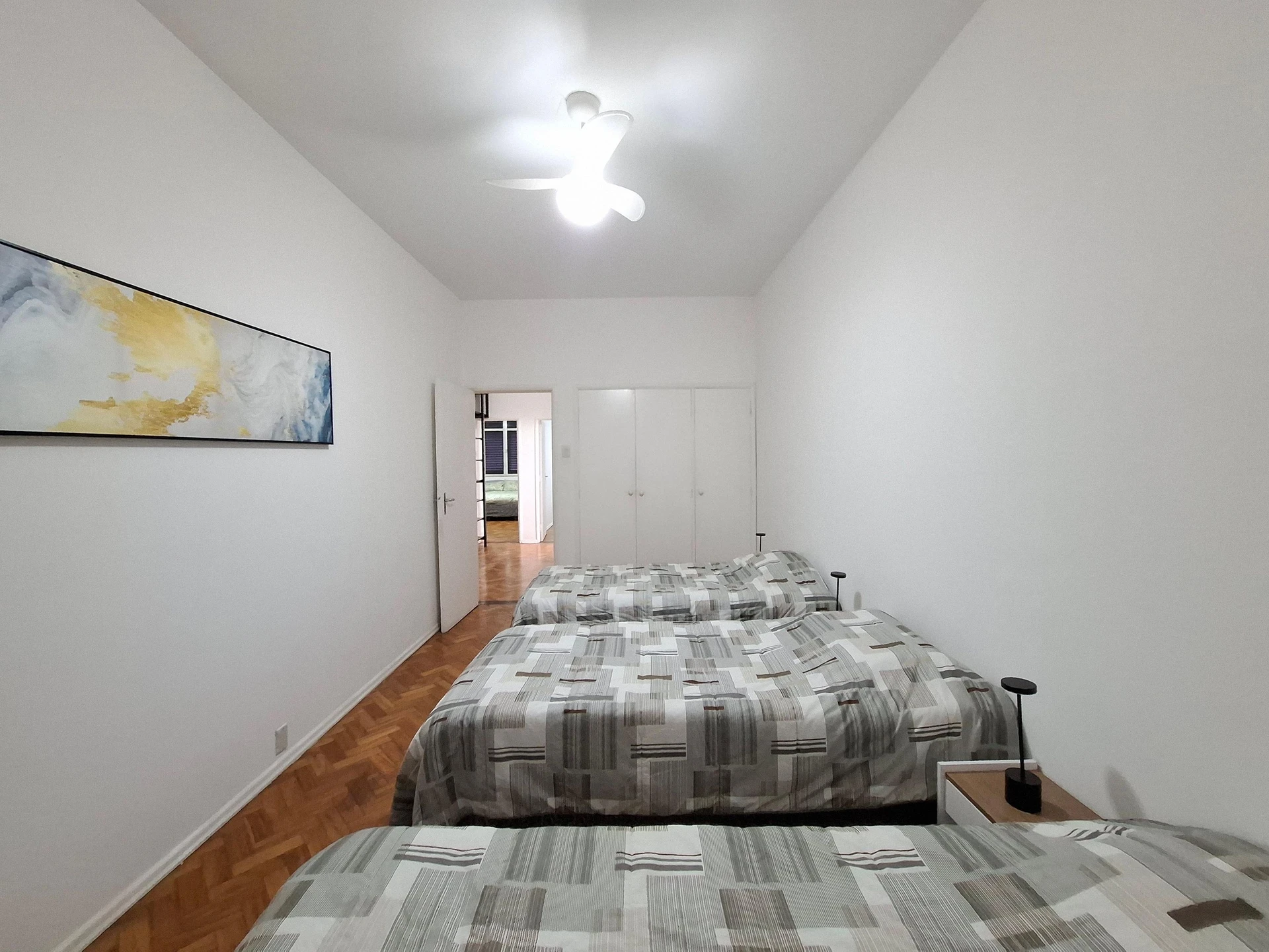 Furnished 4-bedroom apartment with 2 bathrooms — photo 33