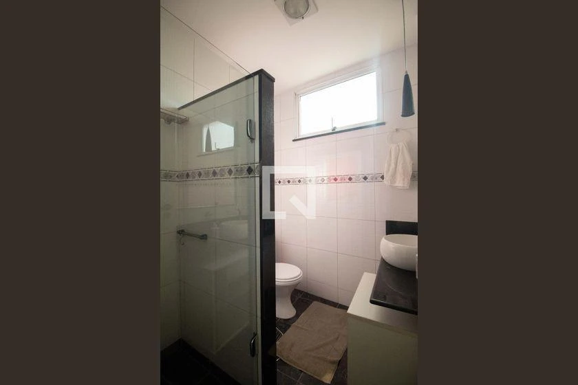 Apartamento de 120 m² com box de vidro no banho — photo 42