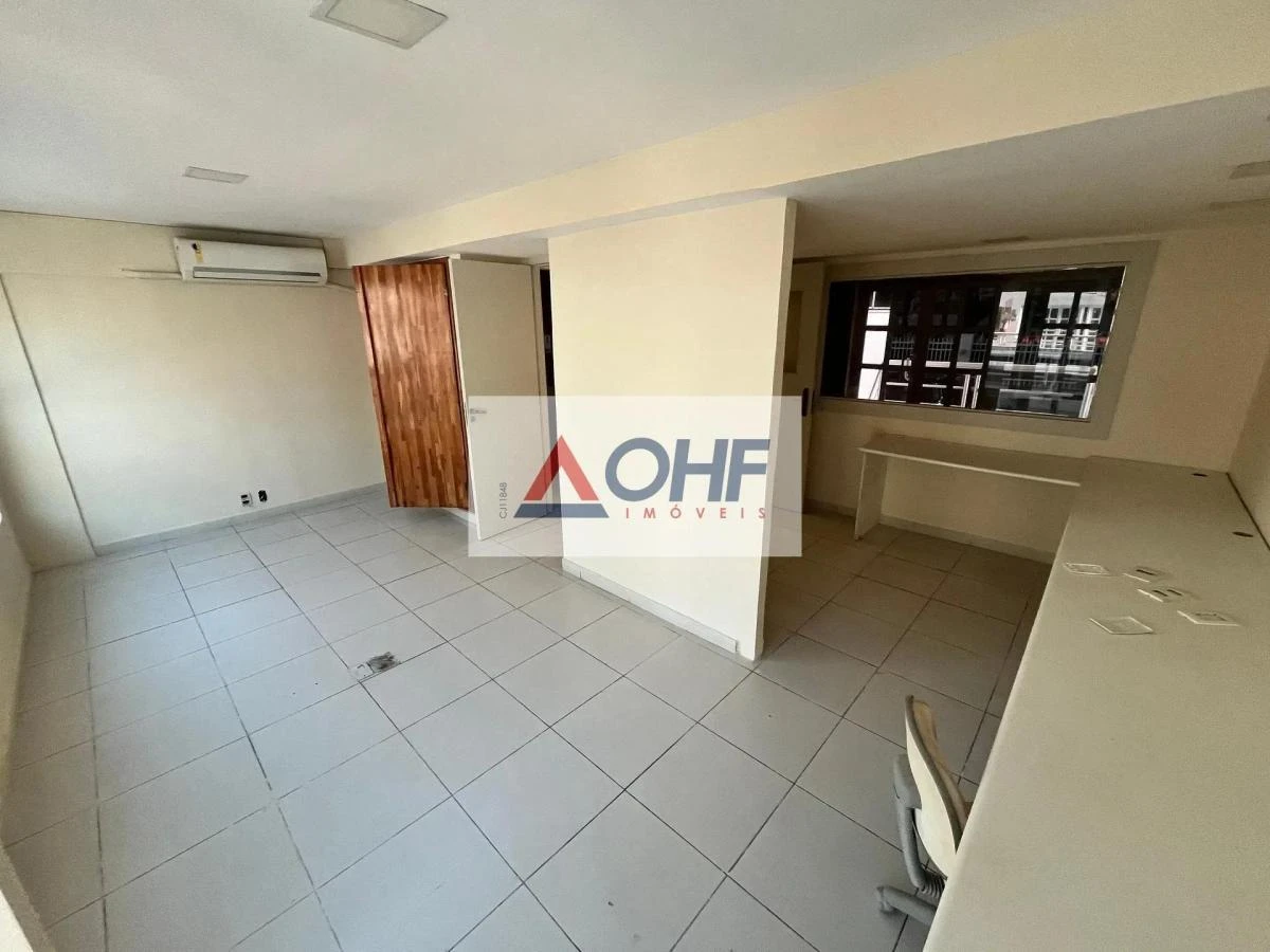 1-bedroom apartment with 300 m² and 6 parking spaces — photo 14