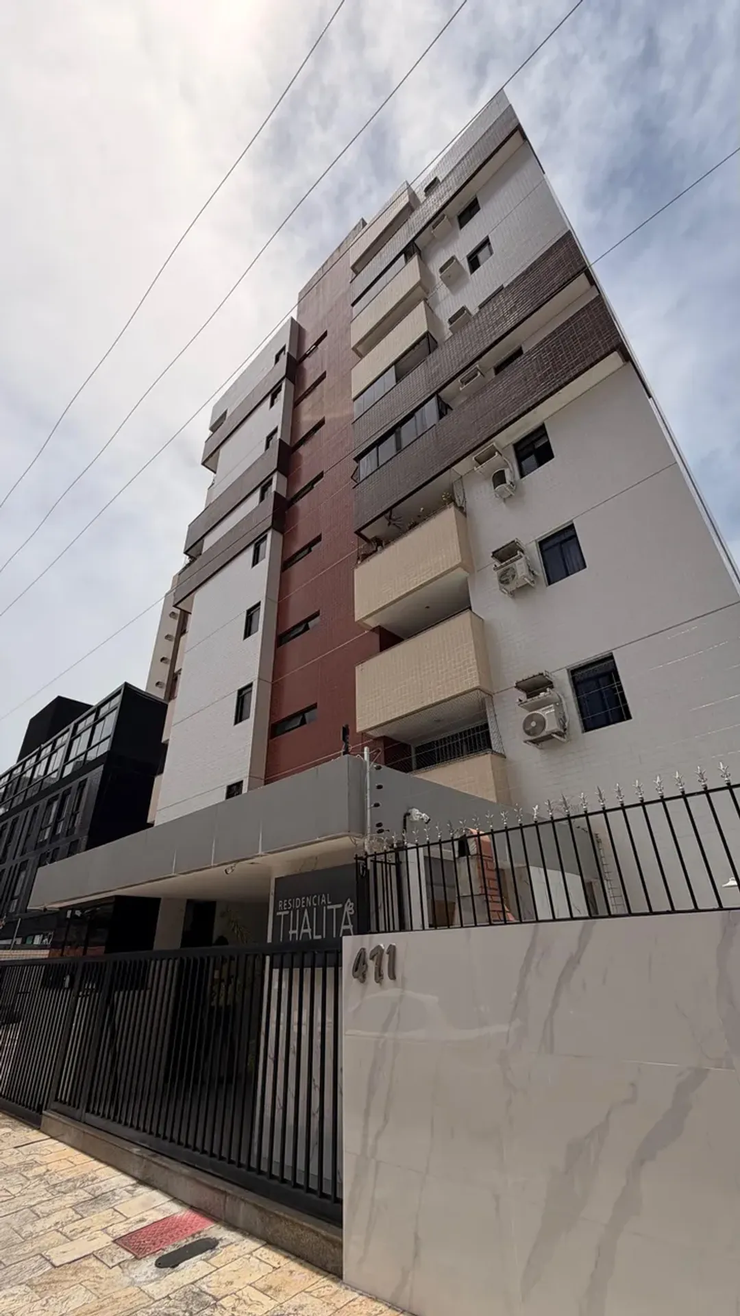 3-bedroom apartment with a washing machine — photo 6