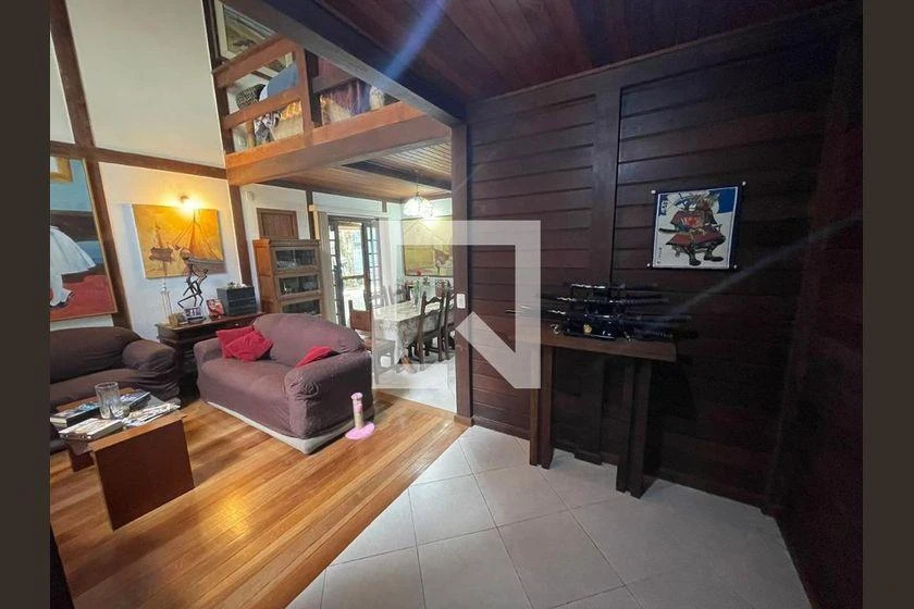 Облаштований будинок 245 м² з 4 спальнями та грилем на балконі — photo 16