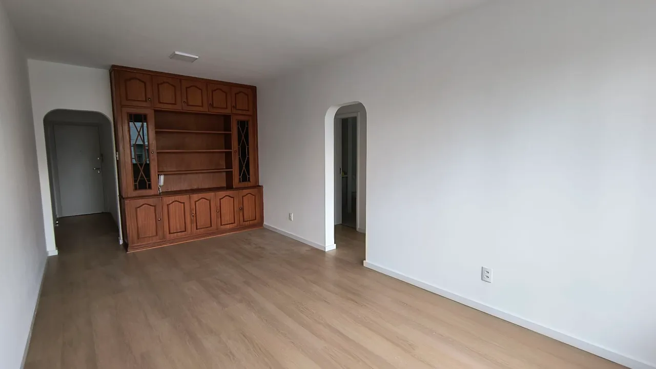 Apartment, 70 m², with wood or laminate floors — photo 4