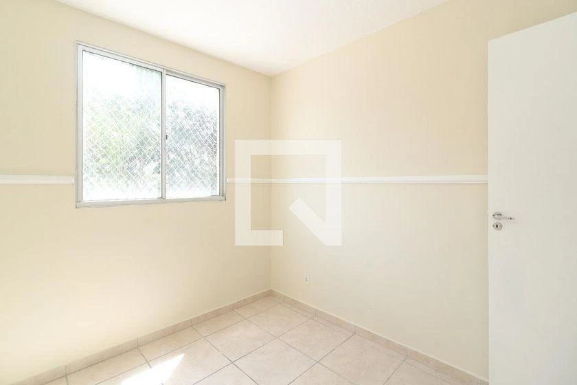 2-bedroom apartment in a building with a pool — photo 20