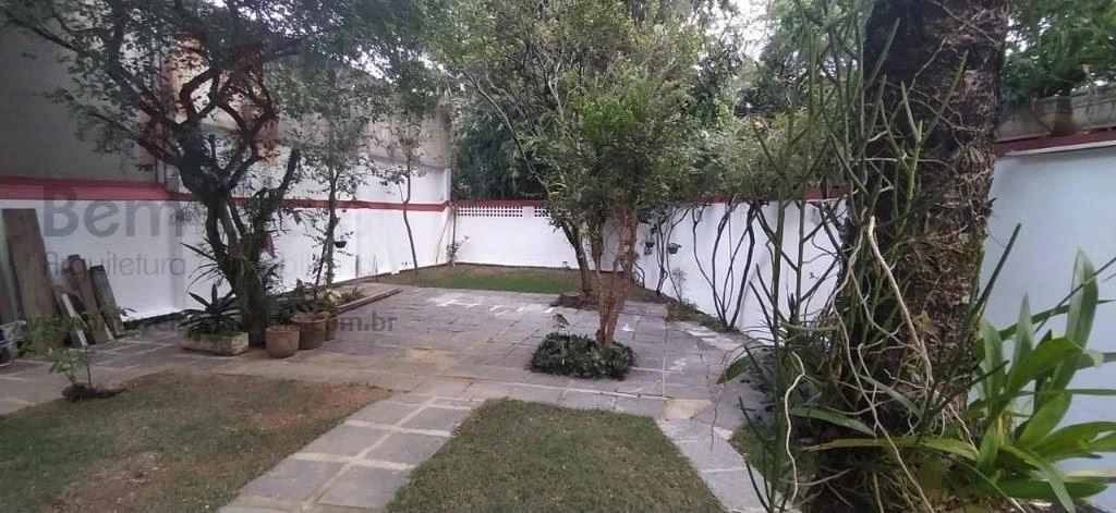 Unfurnished 4-bedroom apartment with closed kitchen — photo 36