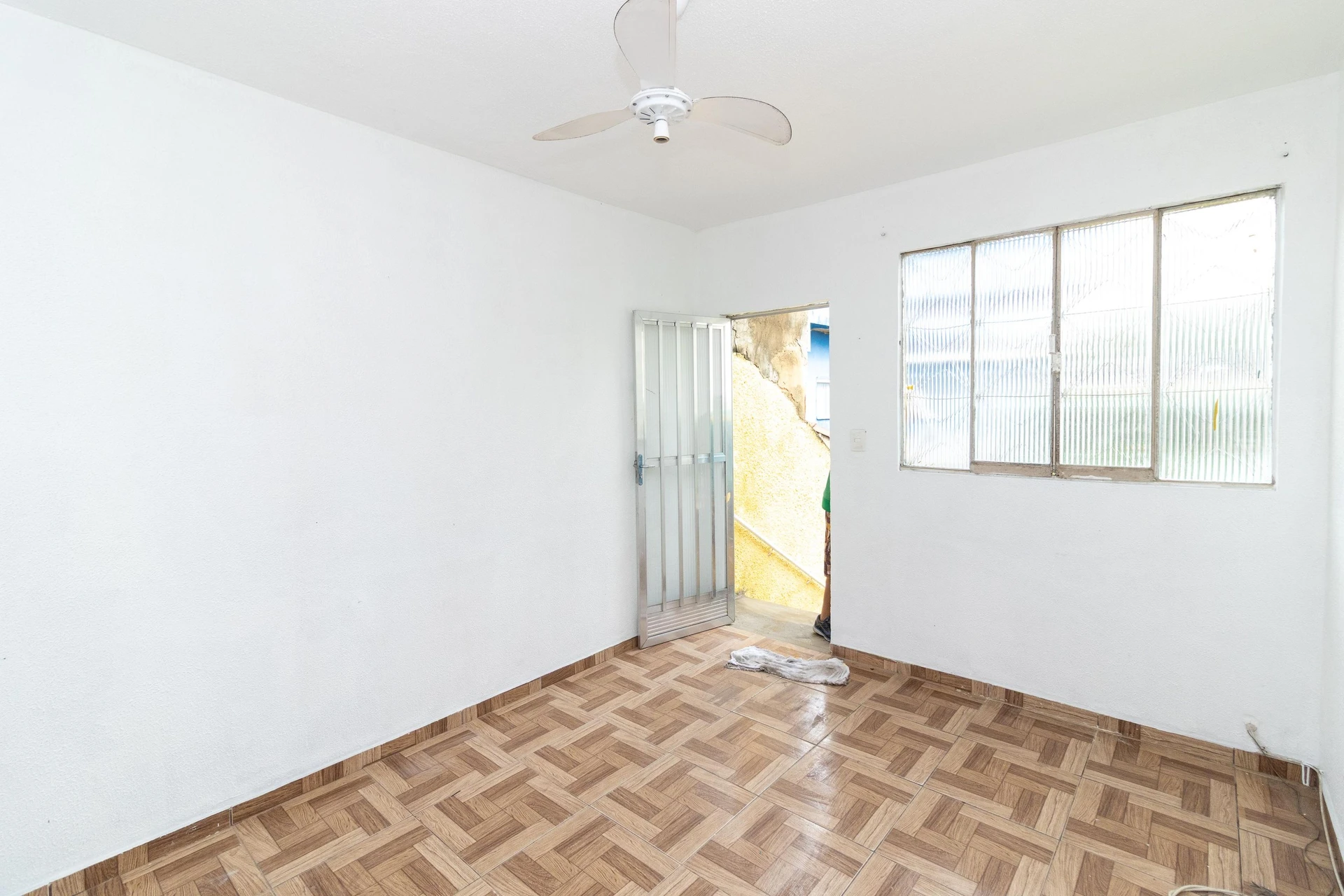 House with 2 bedrooms, 1 bathroom and 1 parking spot — photo 13