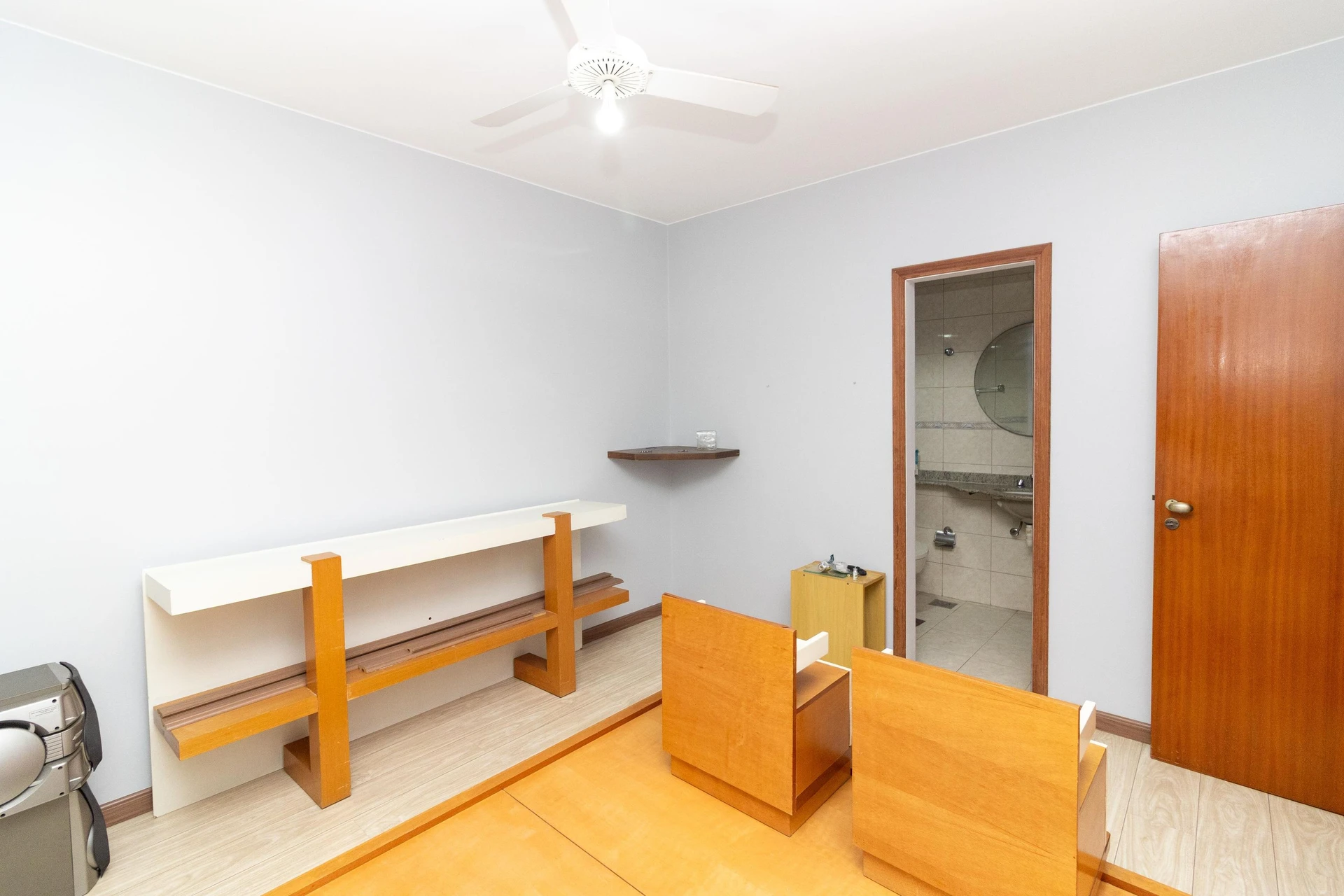 4-bedroom apartment with 2 en-suite bathrooms and garden — photo 17