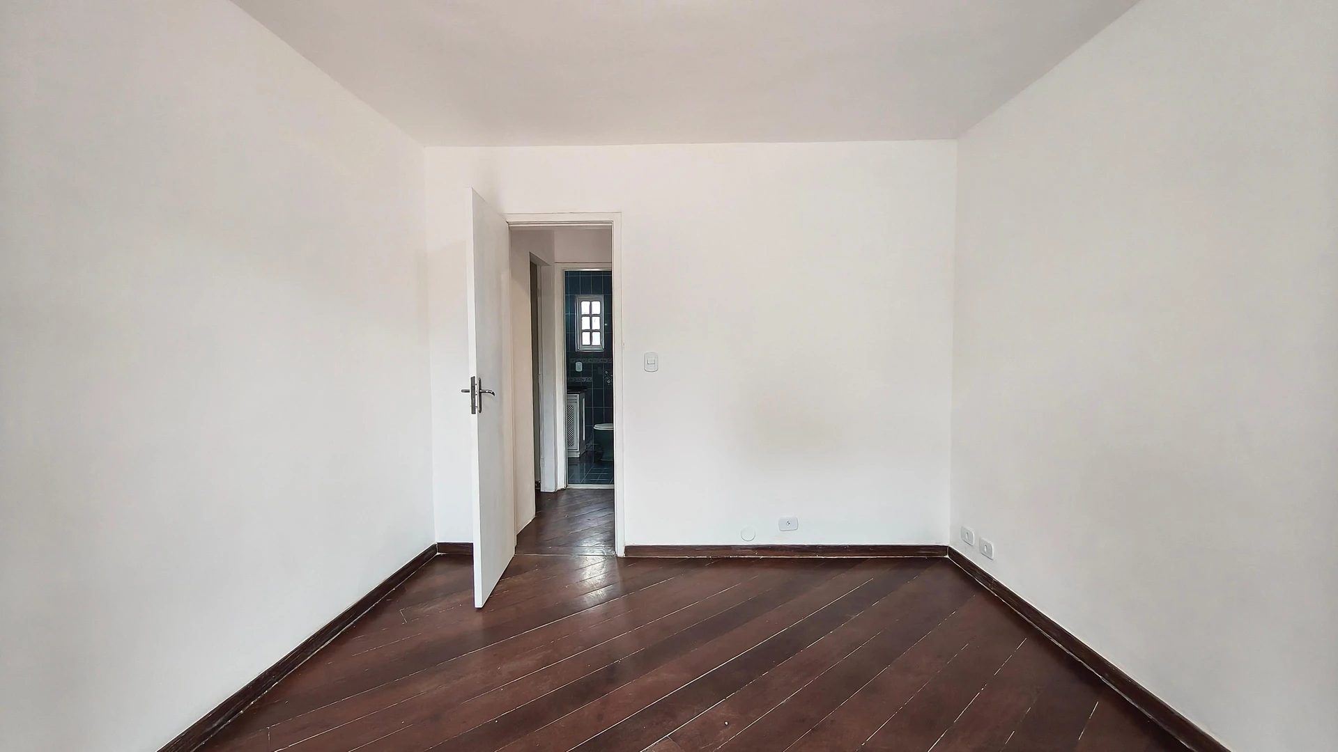 House, 250 m², with a bathtub — photo 29