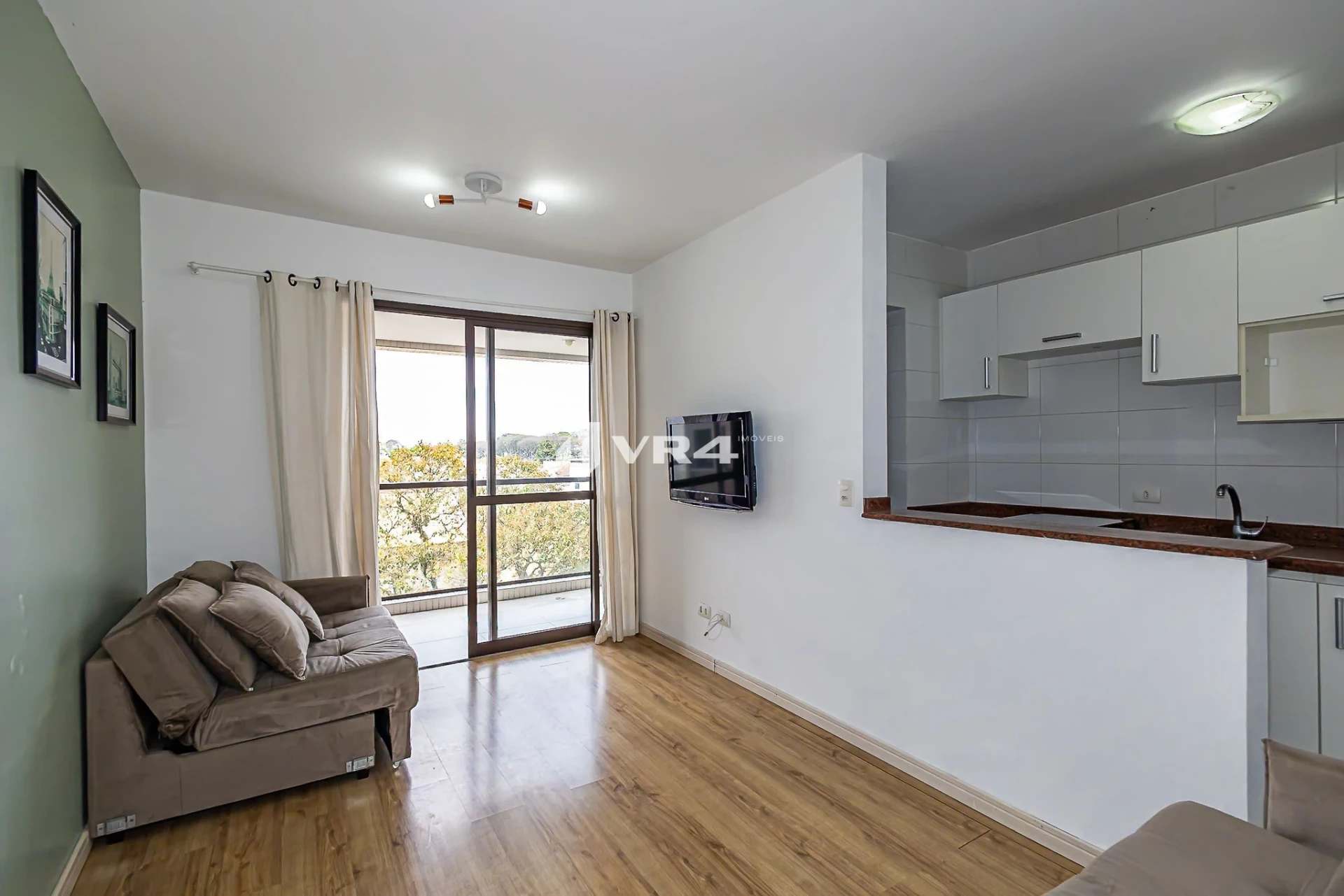 Furnished 1-bedroom apartment with 1 parking spot — photo 8