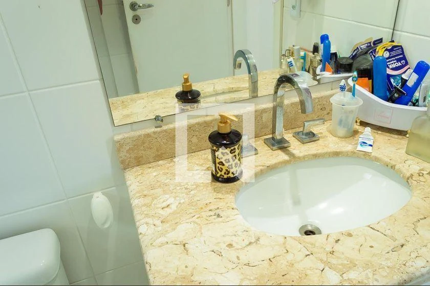 3 en-suite bedroom rental with 127 m² and 2 parking spots — photo 40