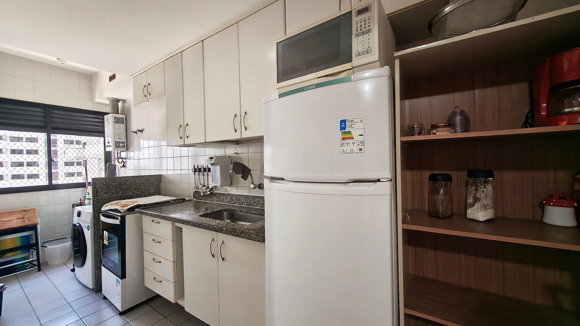 Apartamento mobiliado com 2 quartos e varanda — photo 9