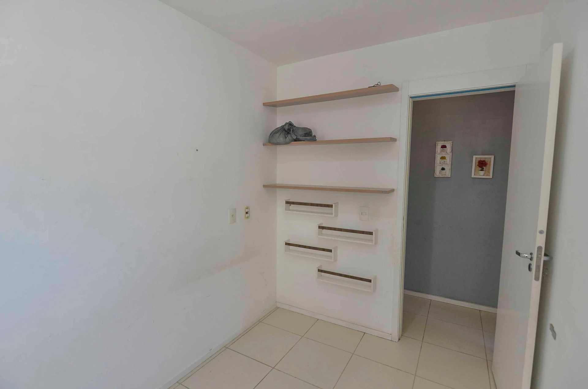 Квартира з 3 спальнями та заскленим балконом — photo 40