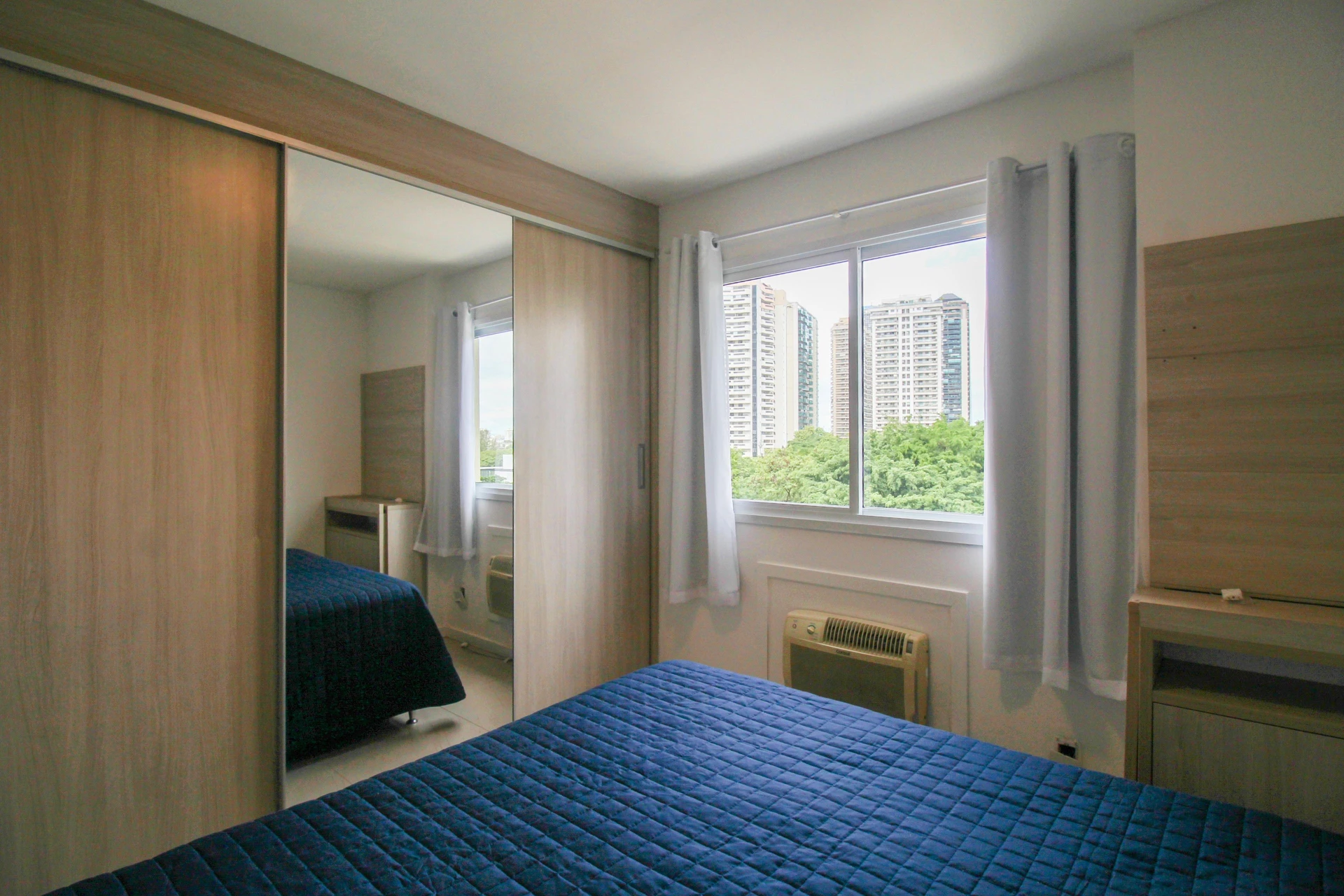 Apartamento mobiliado com 2 quartos e varanda envidraçada — photo 65