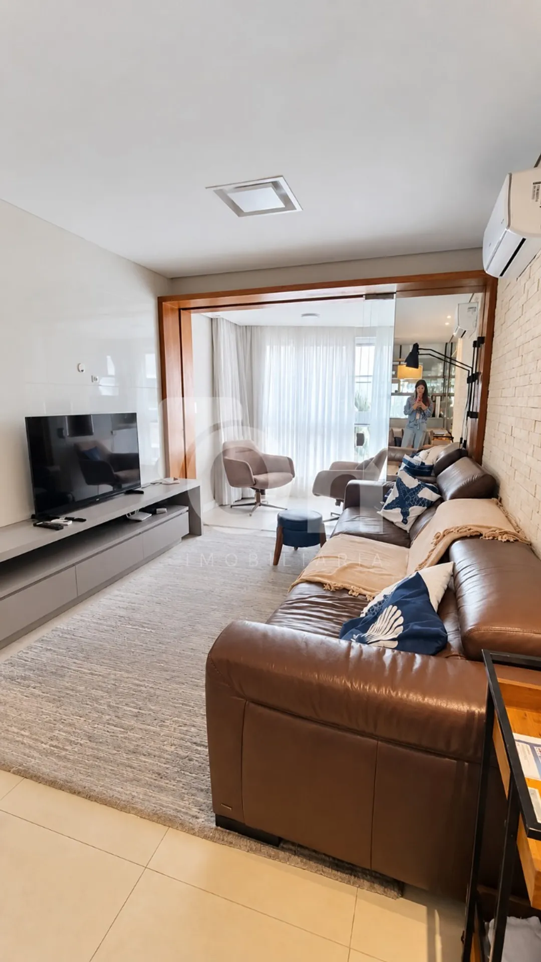 Floor-to-ceiling windows in a 2-bedroom apartment, 78 m² — photo 9