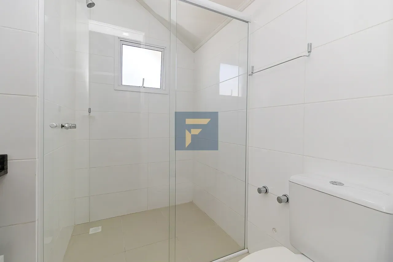Furnished 140 m² house with 4 bedrooms and open-plan kitchen — photo 47
