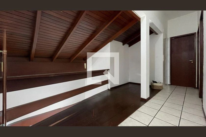 4-bedroom house with a washing machine in Florianópolis — photo 25