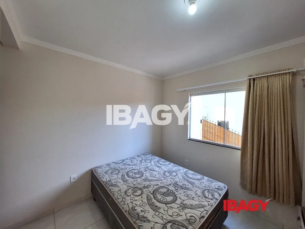 Furnished 2-bedroom apartment with a laundry tanque — photo 15