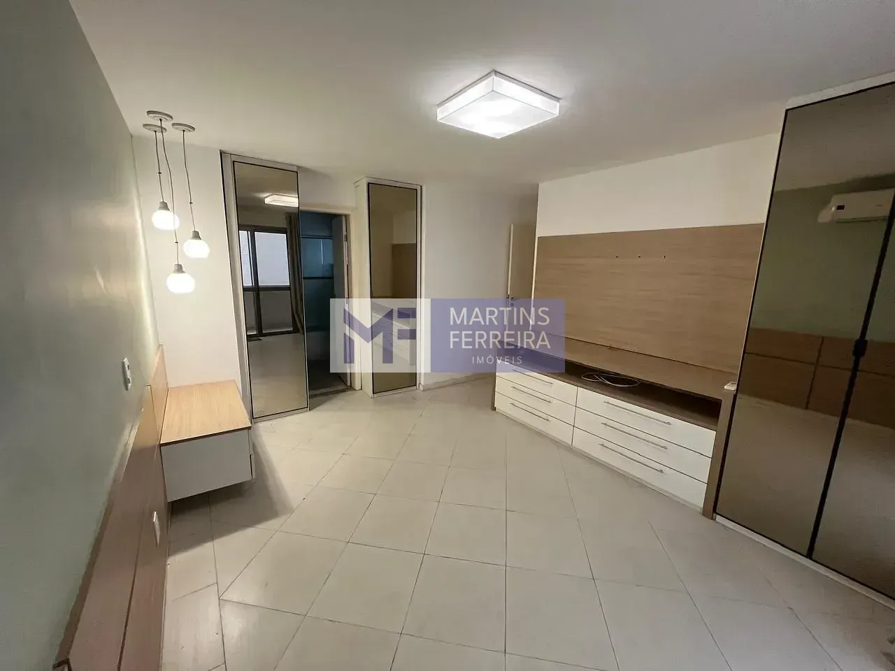 4 quartos e banheira: apartamento de 175 m² — photo 2