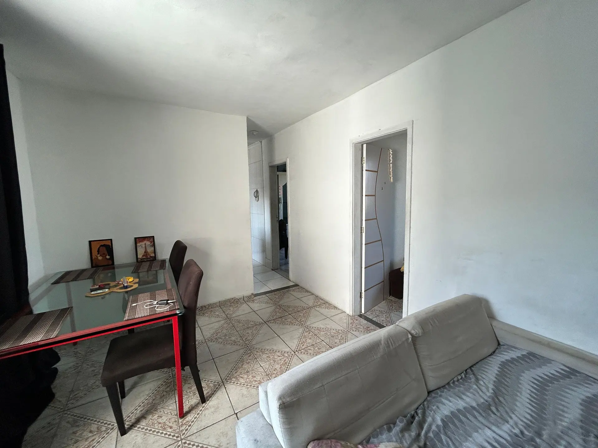 Furnished 2-bedroom apartment with building party room — photo 20