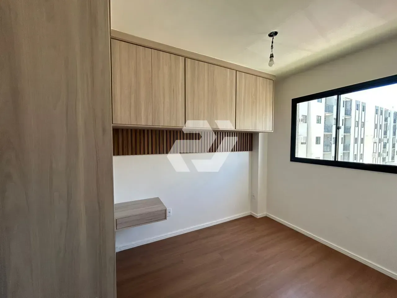 Apartment with an open-plan kitchen and 2 bedrooms — photo 3