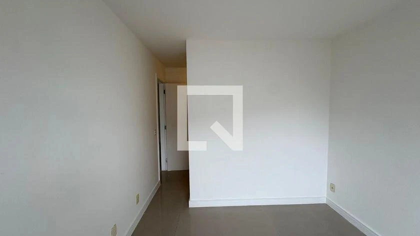 4-bedroom house with a washing machine — photo 8