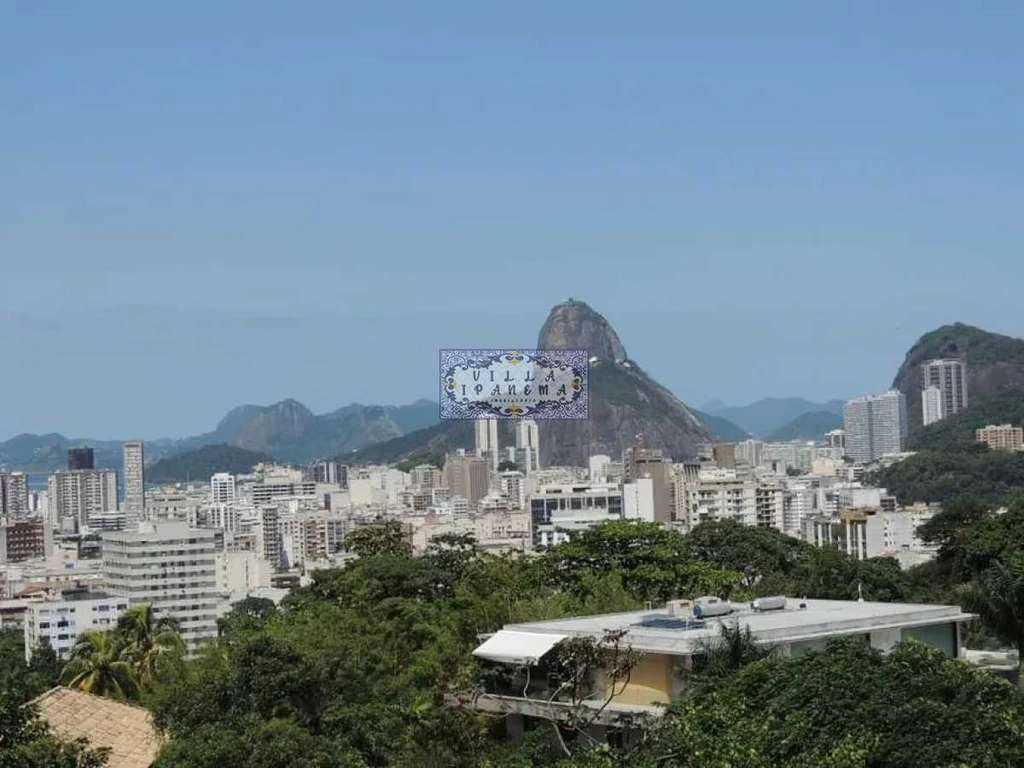 Casa com 4 quartos e 6 banheiros com piscina e churrasqueira — photo 15