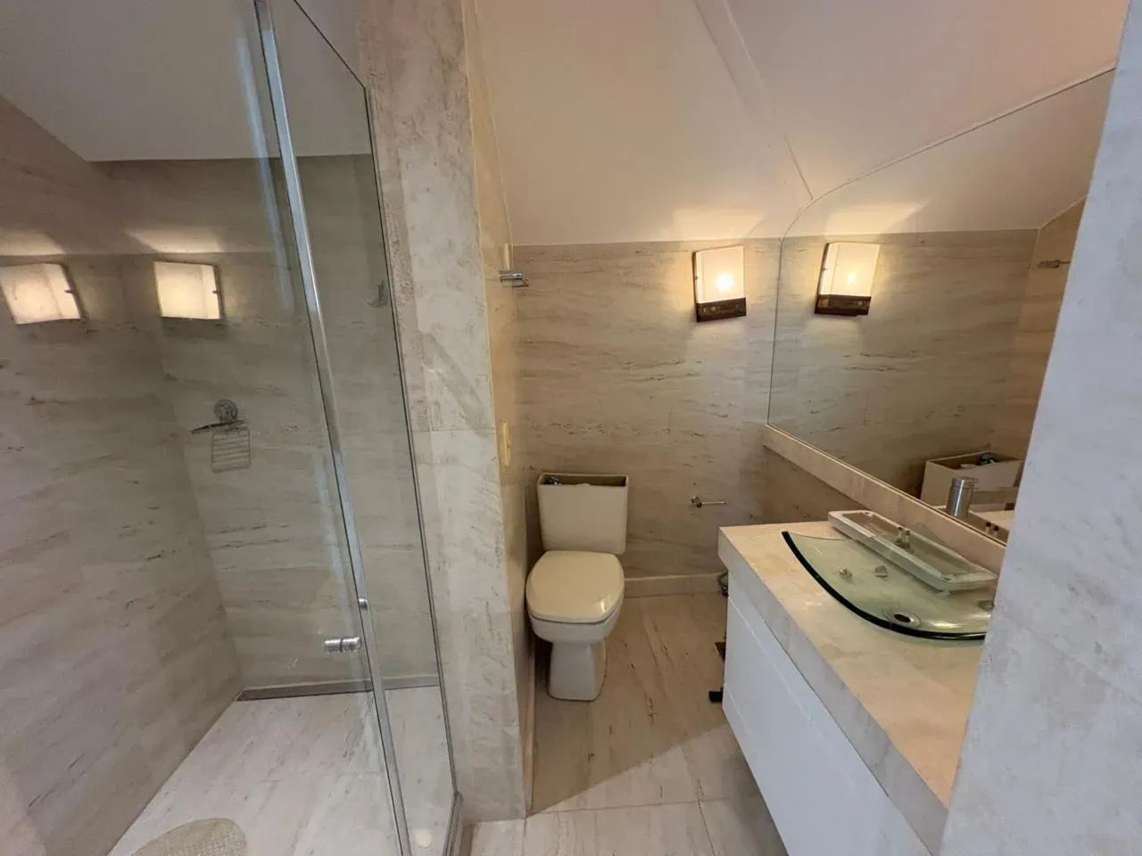 Furnished 6-suite house with 640 m² and 4 parking — photo 62