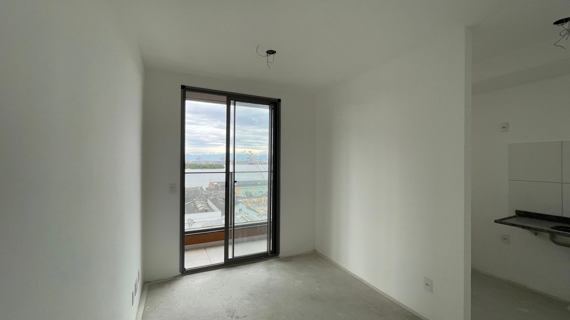 Floor-to-ceiling windows in a 2-bedroom apartment, 45 m² — photo 8