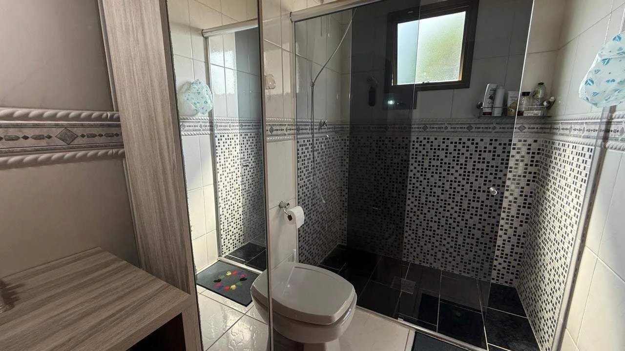 Ventanales de piso a techo y 3 dormitorios: casa de 60 m² — photo 8