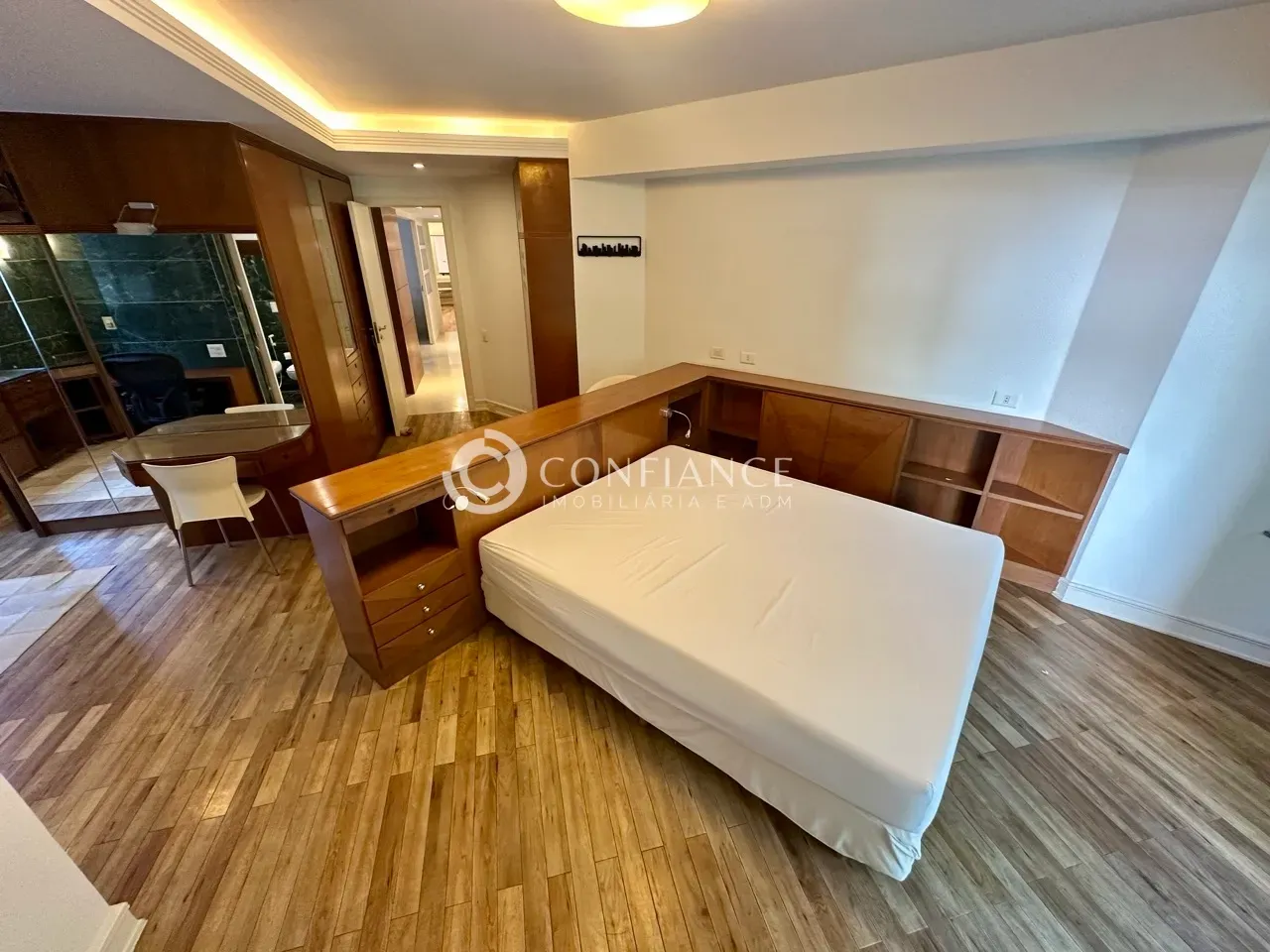 Apartamento de 230 m² com 2 quartos e armários embutidos — photo 22