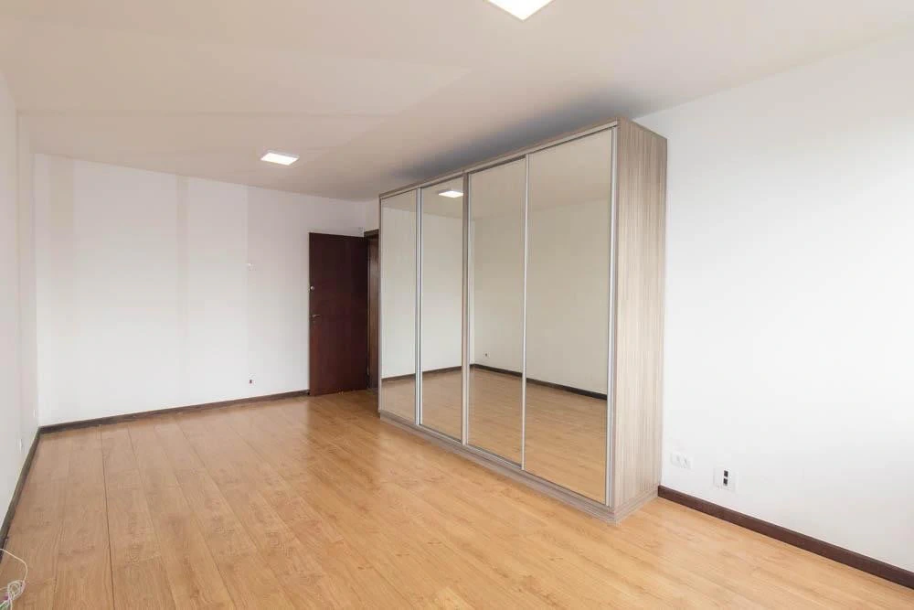 Квартира 268 м² із заскленим балконом та гардеробною — photo 2
