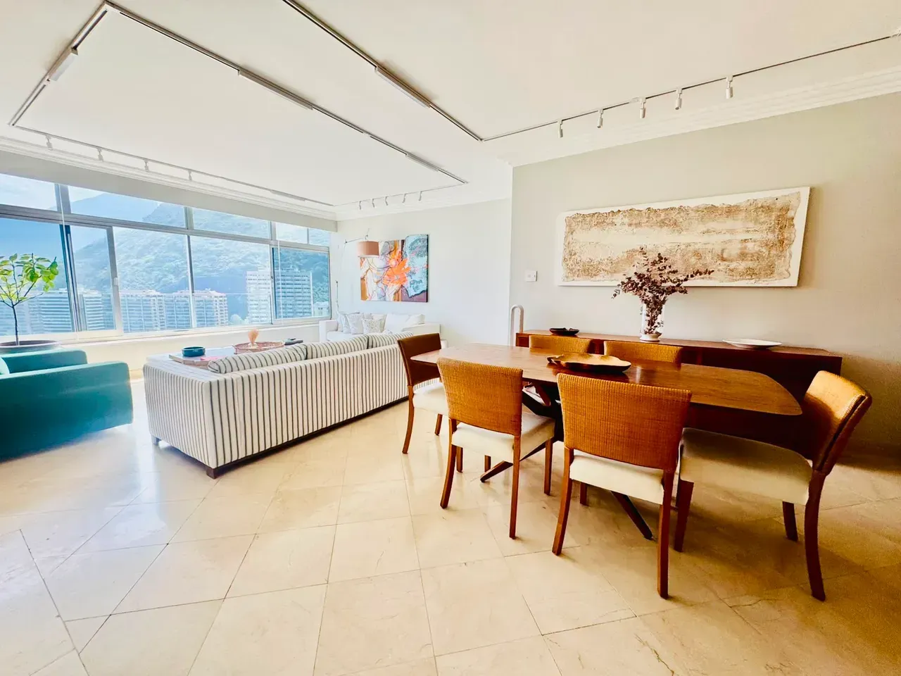 Furnished 3-bedroom apartment with 3 bathrooms — photo 13