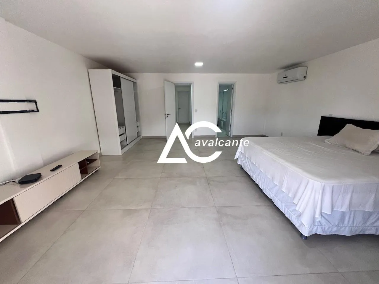 Unfurnished house with 5 bedrooms and 5 bathrooms — photo 29