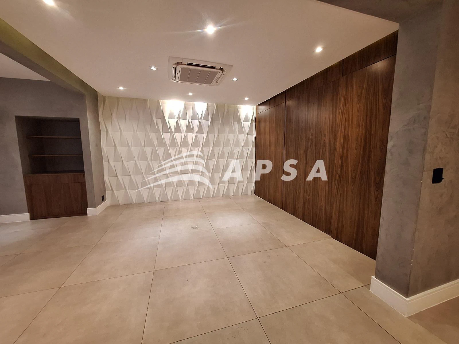 210 m² apartment with an open-plan gas kitchen — photo 5