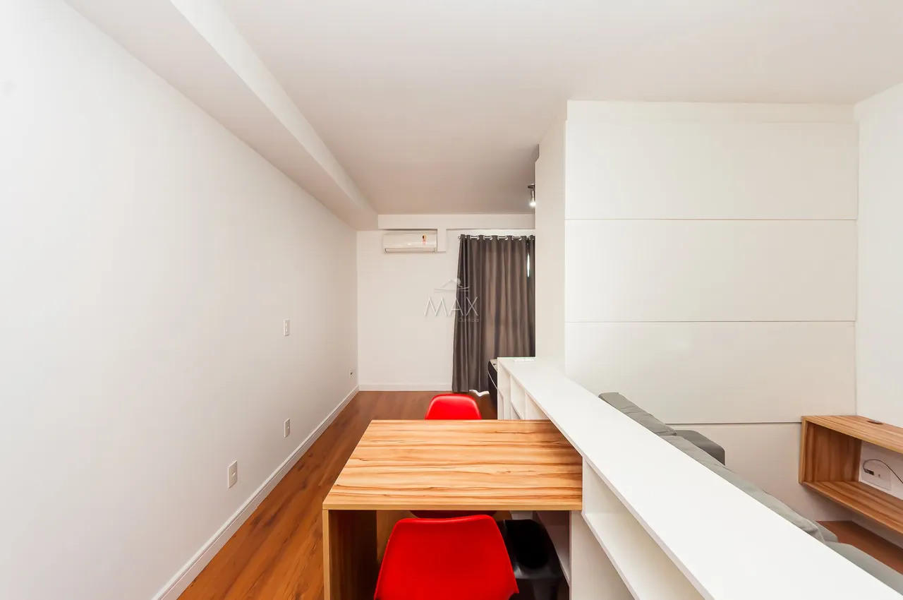 Furnished studio with balcony and open-plan kitchen — photo 5