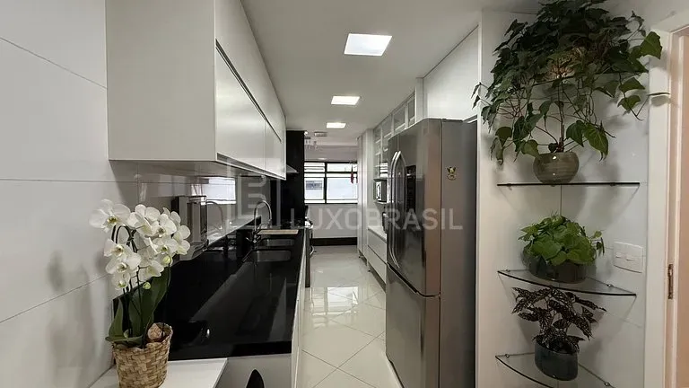 Furnished 2-bedroom apartment with balcony and BBQ grill — photo 37
