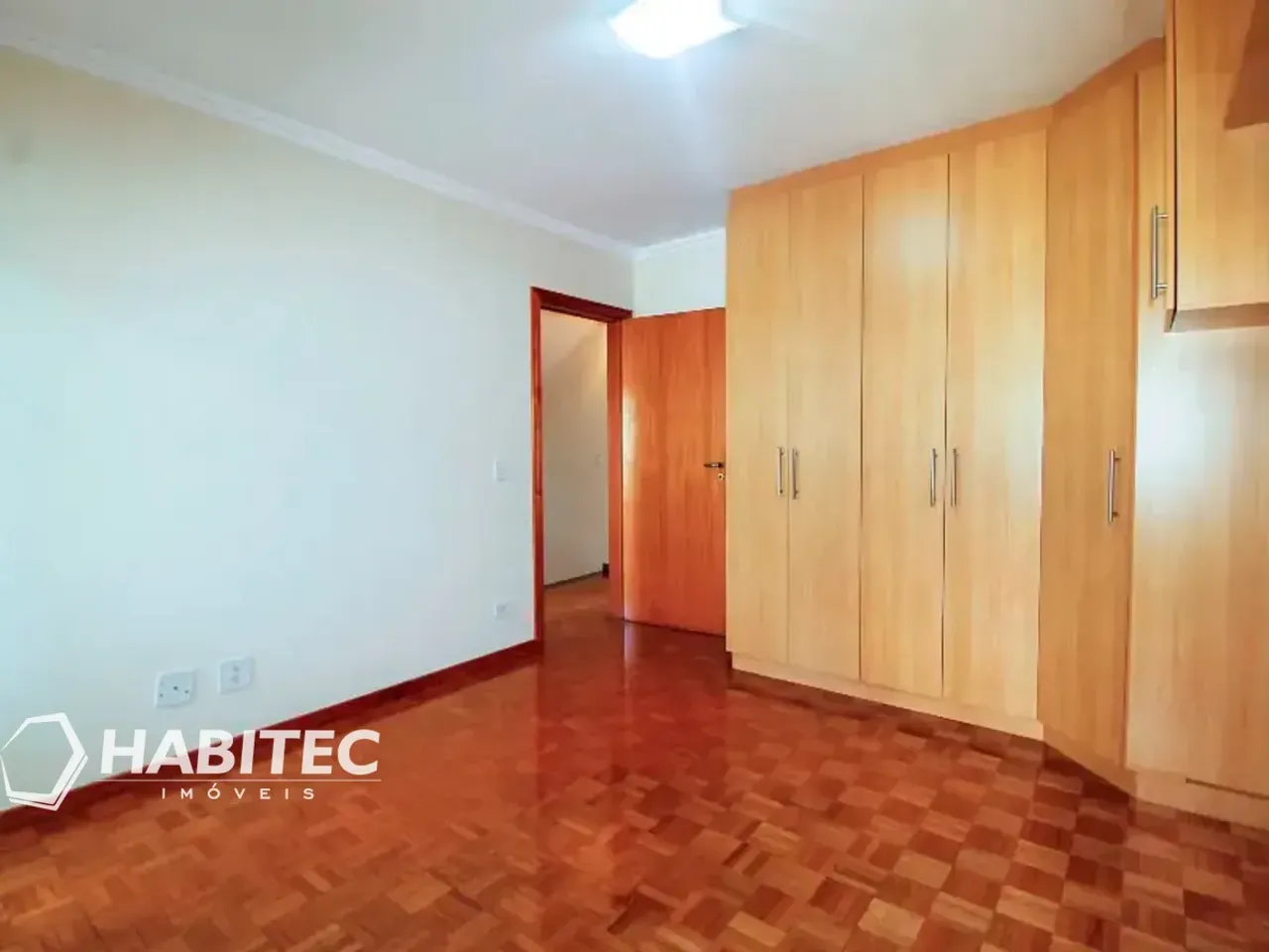 Triplex house with 3 bedrooms and 2 parking spaces 258 m² — photo 6